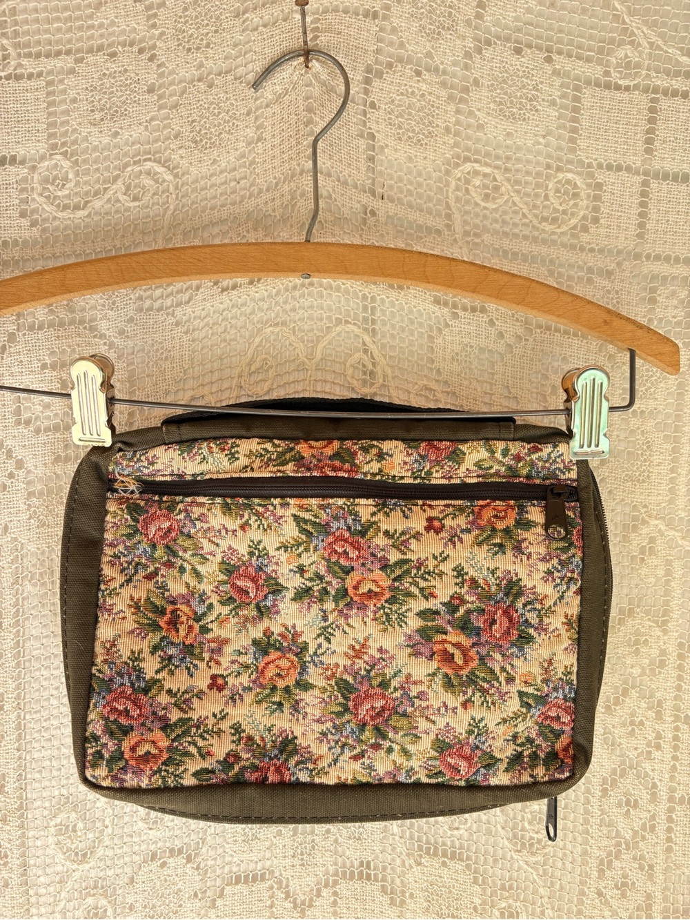Vintage 90s Tapestry Floral Travel Bag in Olive